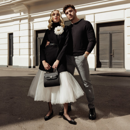 Дамска чанта за рамо 033g 01 black lifestyle