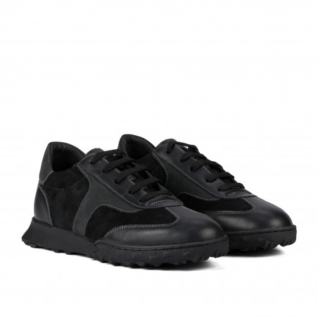 Дамски спортни обувки 6097 черно велурено комбинирано